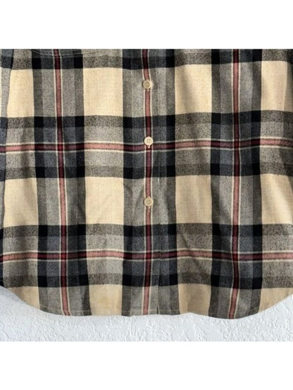 Chaus Sport Plaid Long Sleeve Button-Up Shirt Beige/Black Size 10 - Picture 4 of 7